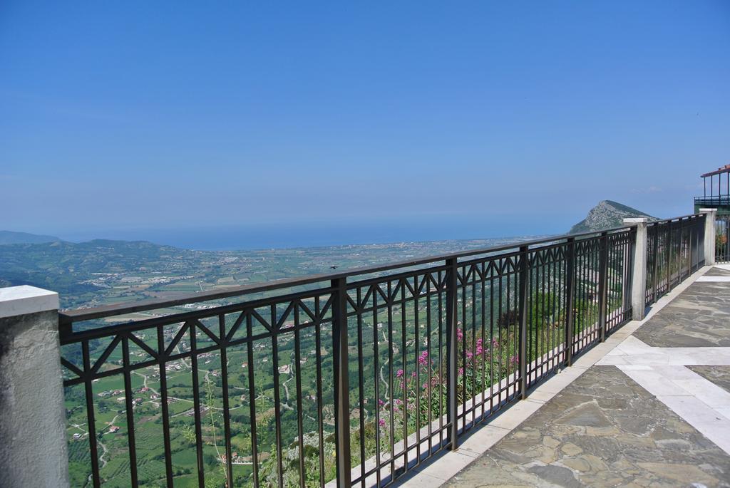 B&B Casa Antonia Trentinara Extérieur photo